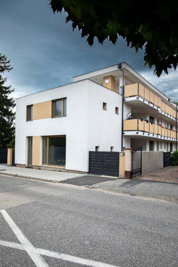 Balatonalmádi Trend Ba Home Apartman מראה חיצוני תמונה